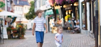 Faut-il laisser les grands frères/sœurs emmener les petits à l’école ?