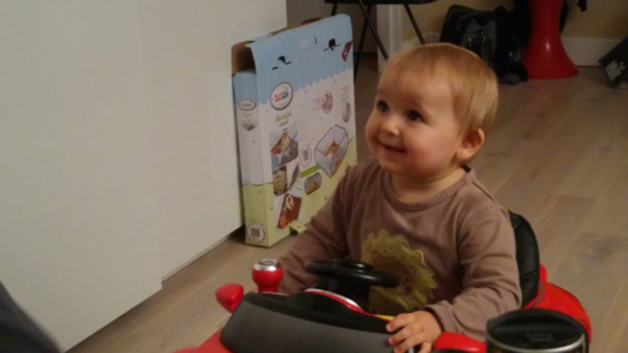 autour de bébé trotteur